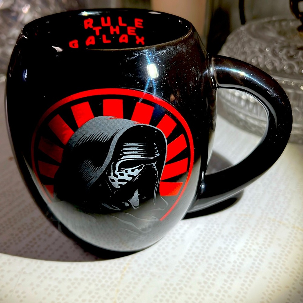 Kylo Ren Star Wars 18 oz Oval Ceramic Mug Star Wars The Force Awakens